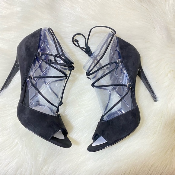 New in box Steve Madden Rayshel heels black Suede Strappy Lace Up Peep Toe - Picture 3 of 6